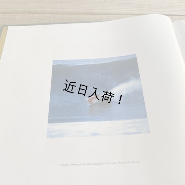 画像2: 【ON THE EDGE OF A DREAM】BOOK/DVD 日本語字幕付き